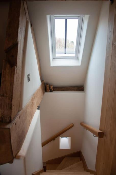 The Cart House - Beautiful Contemporary Barn - Hot Tub Lejlighed Bridgnorth Eksteriør billede