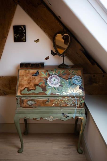 The Cart House - Beautiful Contemporary Barn - Hot Tub Lejlighed Bridgnorth Eksteriør billede